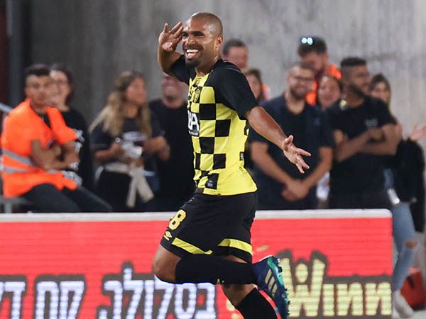 מגבו יחזק את העולה החדשה? (דני מרון)