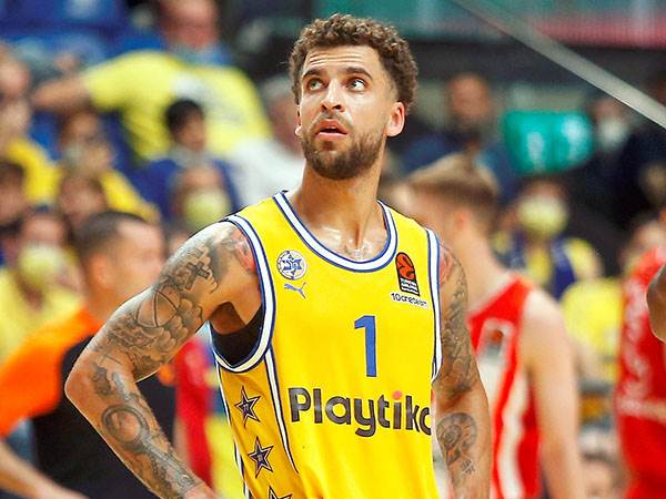 "אחד הסמלים כרגע" (אלן שיבר)