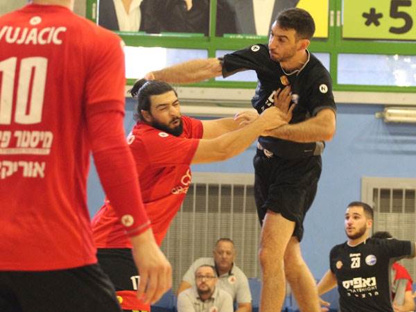 המפגש בין הרצליה לאשדוד (איתי אניג'ר)