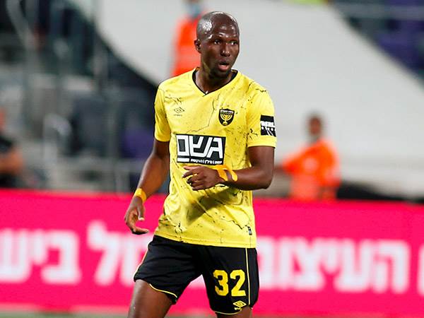 העזו לעודד את שחקן הקבוצה, והוכו (אלן שיבר)