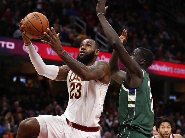 מול לברון. עוד ישוב לליגה הטובה בעולם (Getty)