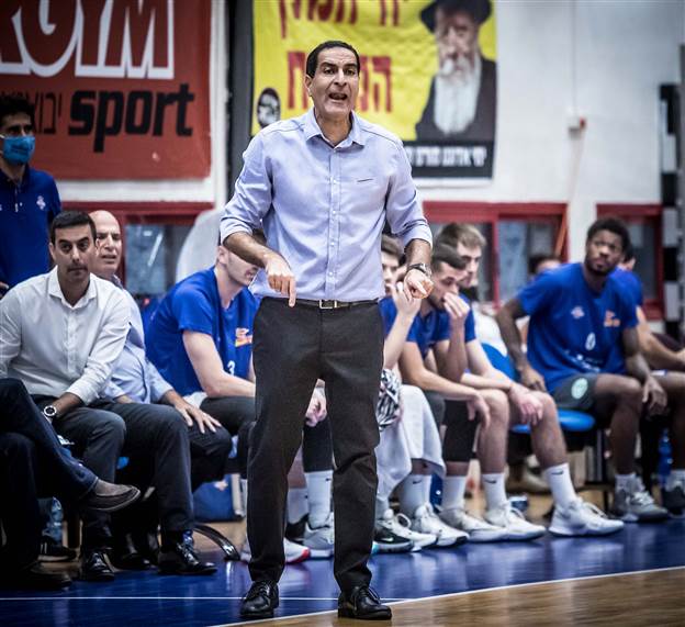 אהרוני. "המפתח בהגנה" (מנהלת הליגה)