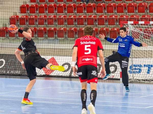 משחק אדיר לשוער הישראלי בשוויץ. שמיר