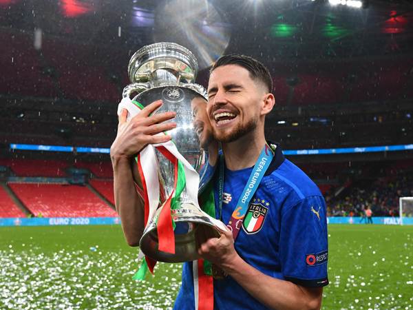 ז'ורז'יניו. אלוף אירופה פעמיים (Getty)