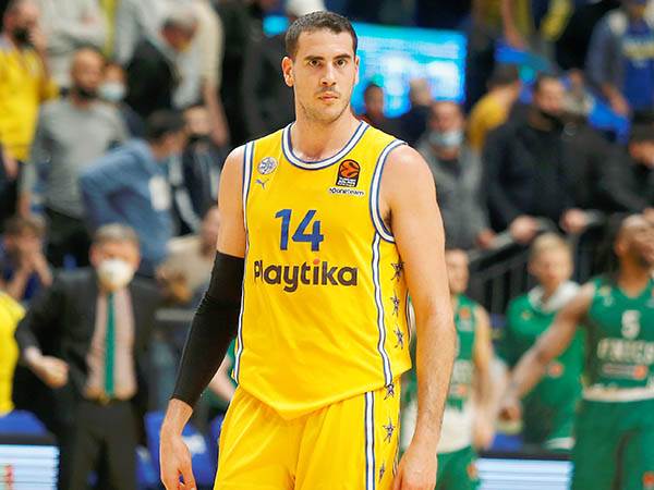 עוז בלייזר. הקהל התנגד לחילוף שלו (אלן שיבר)