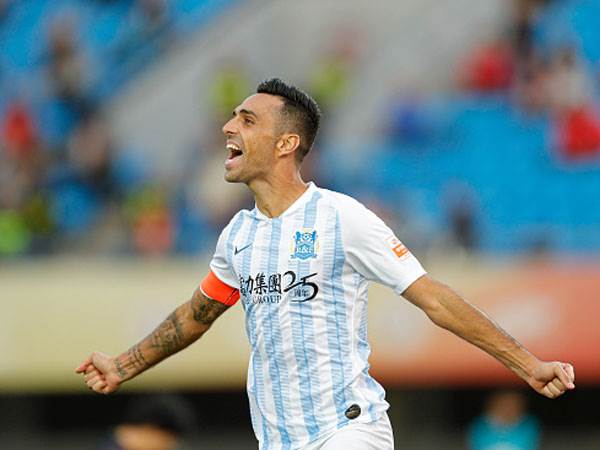 פלאשבק לעבר? זהבי במדי גוואנגז'ו (Getty)