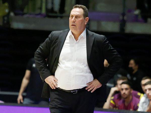 עבר שבוע מתיש (אלן שיבר)