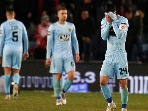 הקבוצה קורסת, הפוליטיקאים לא מגיעים (אלן שיבר)