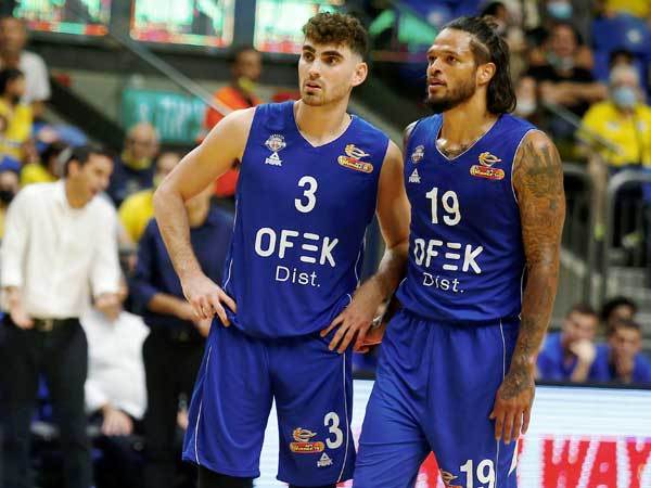 קרביץ ובאב. מגיעים פייבוריטים? (אלן שיבר)