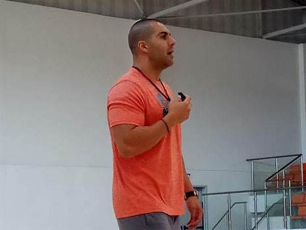 פוטר בתום חצי שנה. סוכר