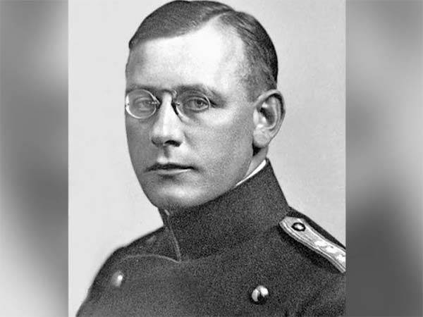 גרונינגר בצעירותו (צילום מסך)