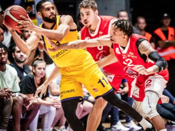 בחולון עוקבים. האריס (אלן שיבר)