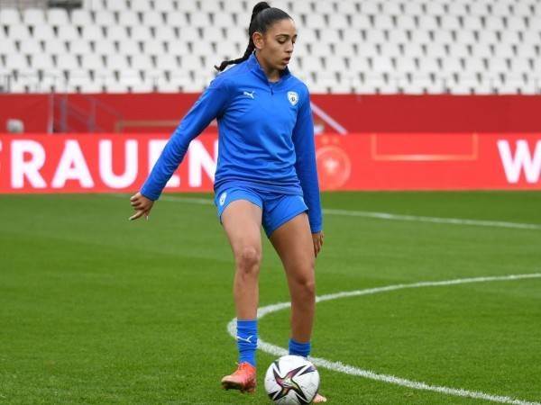 ליגיונרית שלישית בצרפת. אלמצרי (קרדיט: אוקסנה דניסוב)