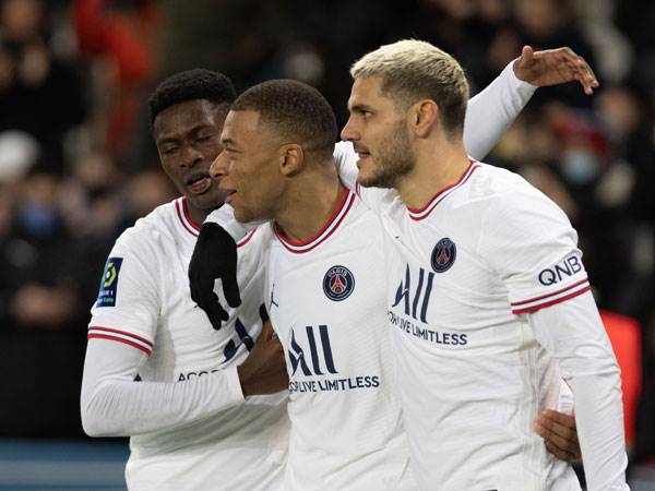 איקרדי וחברים (Tnani Badreddine/DeFodi Images via Getty Images)