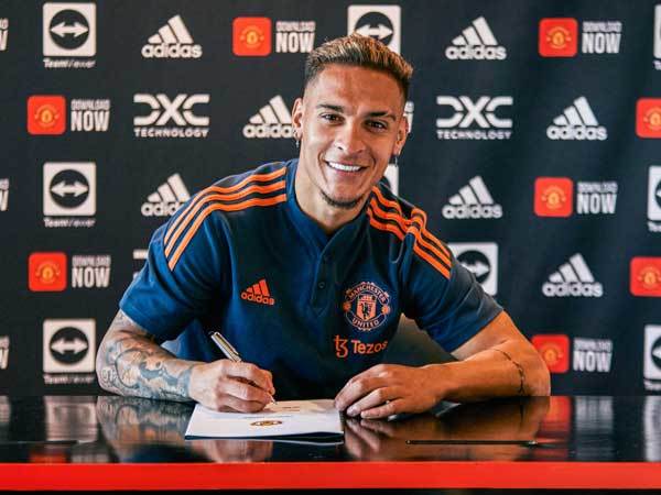 אנתוני. אחד הברזילאים היקרים בהיסטוריה (Manchester United)