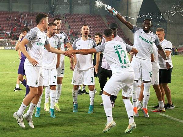 צעירה יותר. (צילום: אלן שיבר)