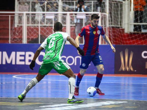 משחק פוטסל (Roberto Tuero/SOPA Images/LightRocket via Getty Images)