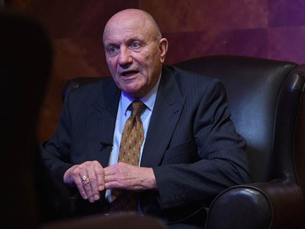 "מביעים צער עמוק על מותו" (Getty)