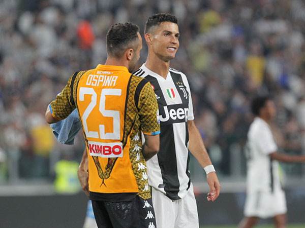 רונאלדו ואוספינה. נפגשו בליגה האיטלקית (Getty)