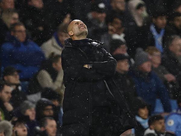 "אי אפשר לתקוף מול כל כך הרבה מגנים". פפ (GETTY)