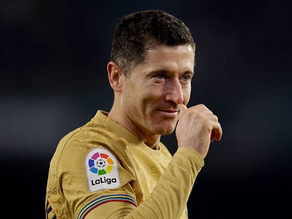 לבנדובסקי הכפיל את התוצאה עם שער הליגה ה-14 (Getty)