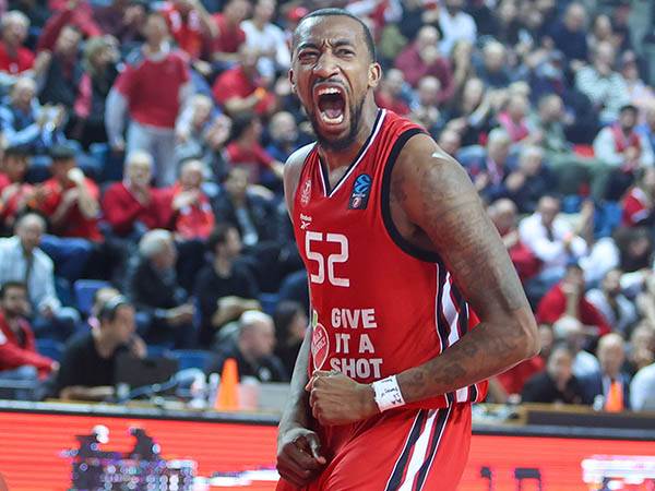 עוד תצוגה אדירה שלו. מקריי (דני מרון)