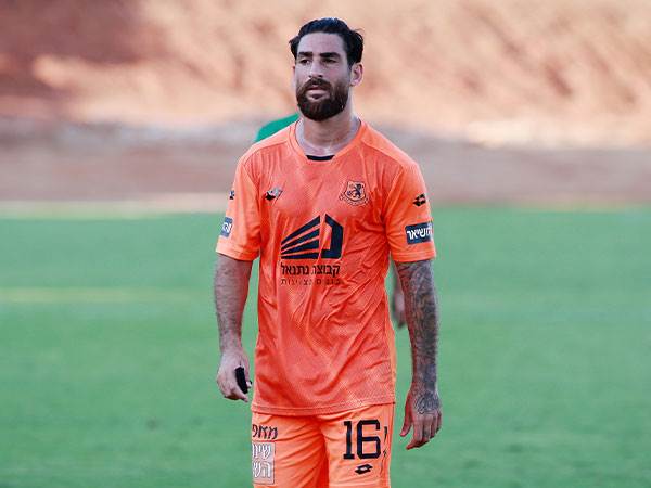 הוא וחבריו ישיגו את הכרטיס? עטר (קובי אליהו)