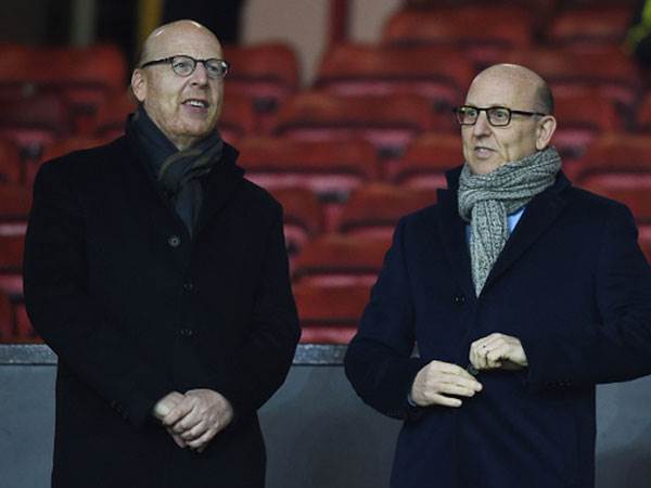 ימכרו את יונייטד? ג'ואל ואברם גלייזר (Getty)