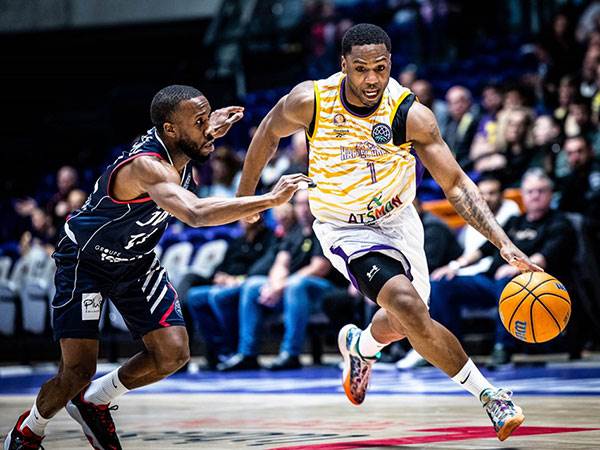 זה התחיל קשה (FIBA)