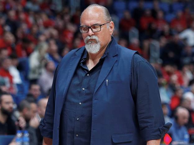 לקראת שבוע גורלי. דז'יקיץ' (צילום: אלן שיבר)