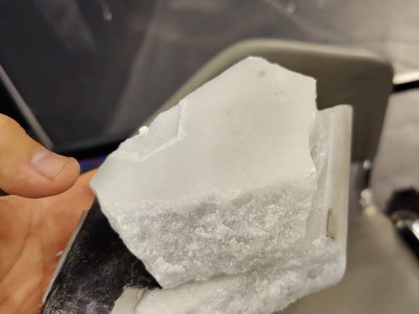 הסלעים שנזרקו על אוהדי ירושלים