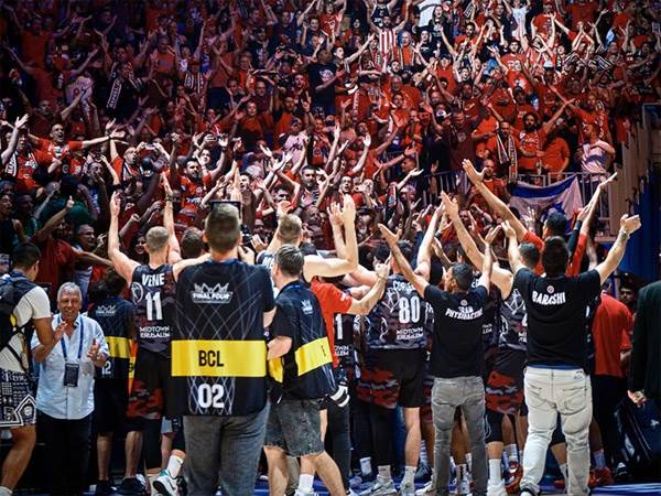 "העיניים על הגביע" (FIBA)