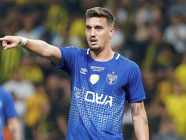 בתוכניות של הצהובים. שועה (אלן שיבר)