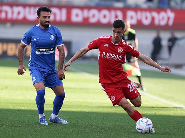 רשם שני שערים ובישול בחצי עונה בהפועל ת"א (דני מרון)