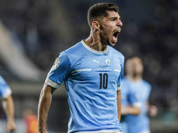 סולומון. העיניים עליו (צילום: אלן שיבר)