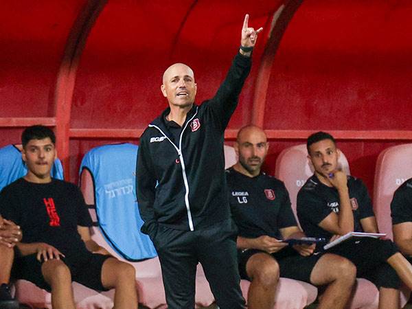 זיו אריה. מגן חדש? (דני מרון)