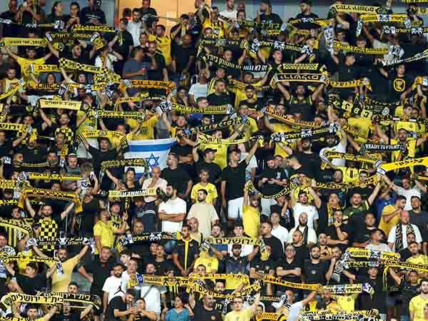 להשפעה שלהם שני צדדים. אוהדי בית"ר (אלן שיבר)