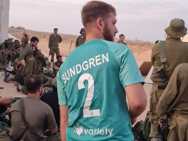 עומרי איגר והחולצה