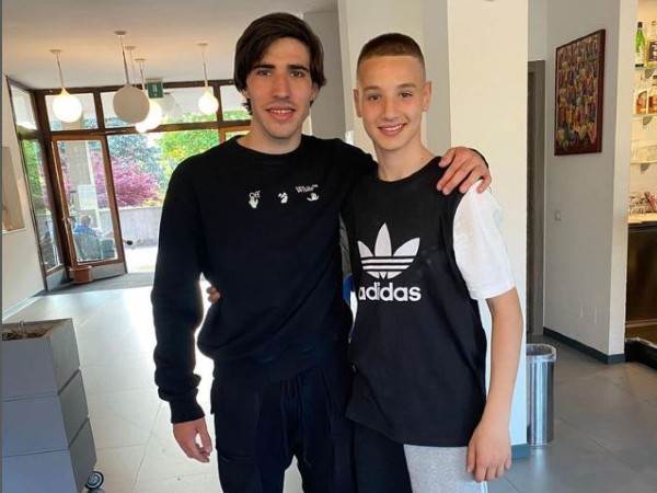 קמארדה לצד טונאלי