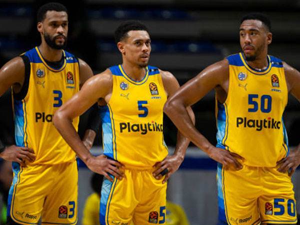 ימשוך את החברים למעלה? בולדווין (GETTY)