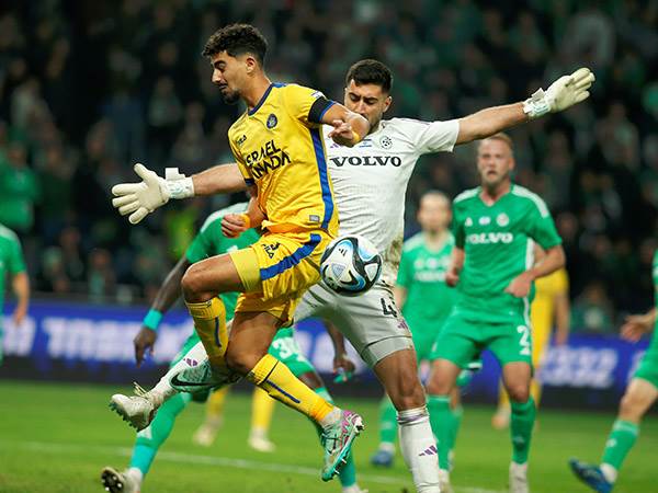 השוער הבכיר. כיוף (אלן שיבר)