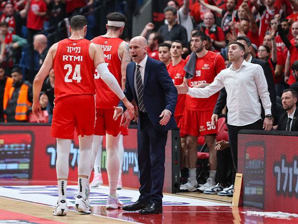 אליאס קנצוריס. גם הוא איבד אחיזה (לירון מולדובן)