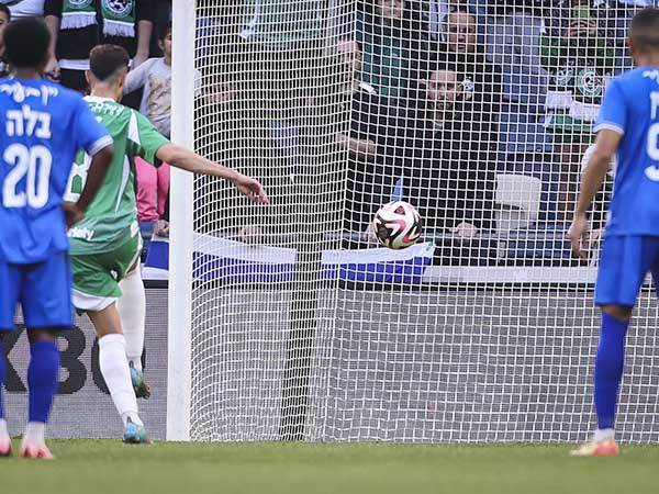 חזיזה מפרק את קללת הפנדלים (מאור אלקסלסי)