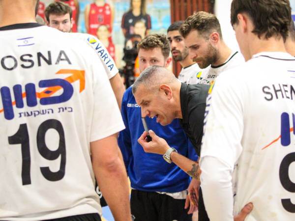 מפגש ראשון בגמר הפלייאוף (אגם לוי)