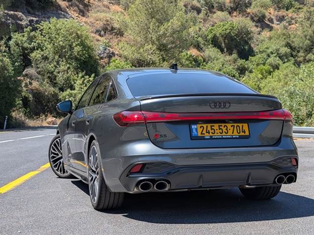 כמה תוספות עיצוב והופ העיצוב האלנגטי של ה-A5 מקבל תפנית