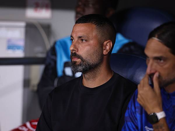 “גאה בשחקנים“. אראל (אלן שיבר)