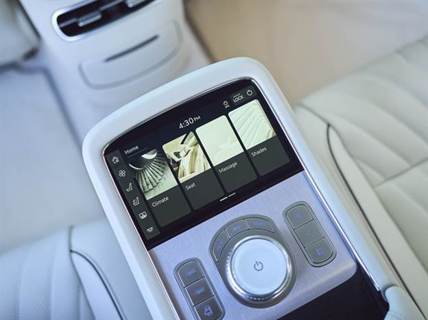 גם לאלו שיושבים מאחור לא חסר פינוקים