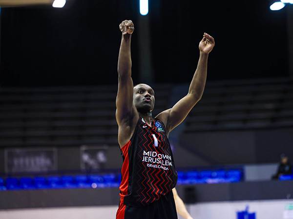 (מיכל בן גיגי, הפועל `מידטאון` ירושלים)