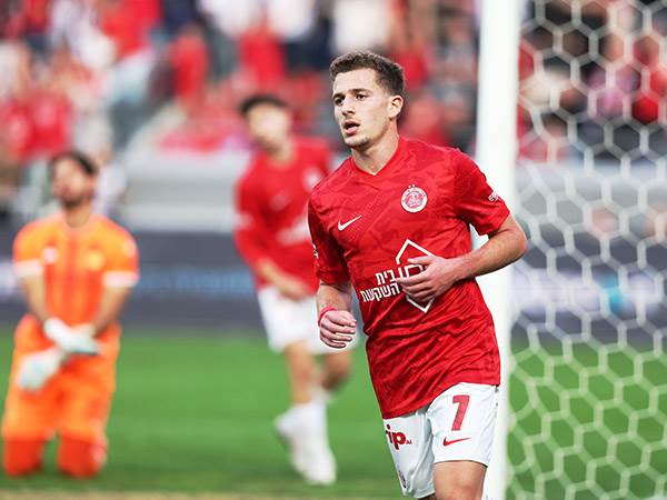 נגיעה אחת של קורין הספיקה (אלן שיבר)