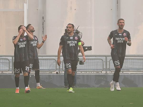 החגיגות בצל האובך (אודי ציטיאט)